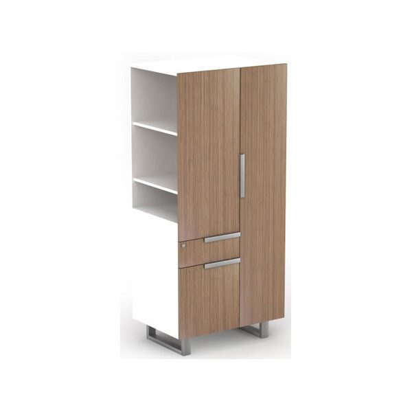 Schmaler Schrank mit offenen Regalen und Schubladen