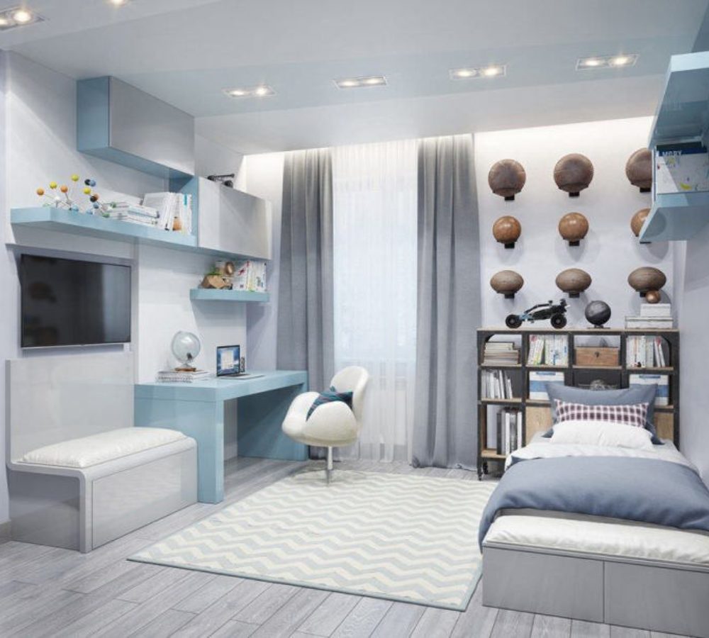 Helles Jugendzimmer mit Bett und Arbeitsbereich